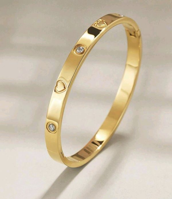 The Cora Bangle